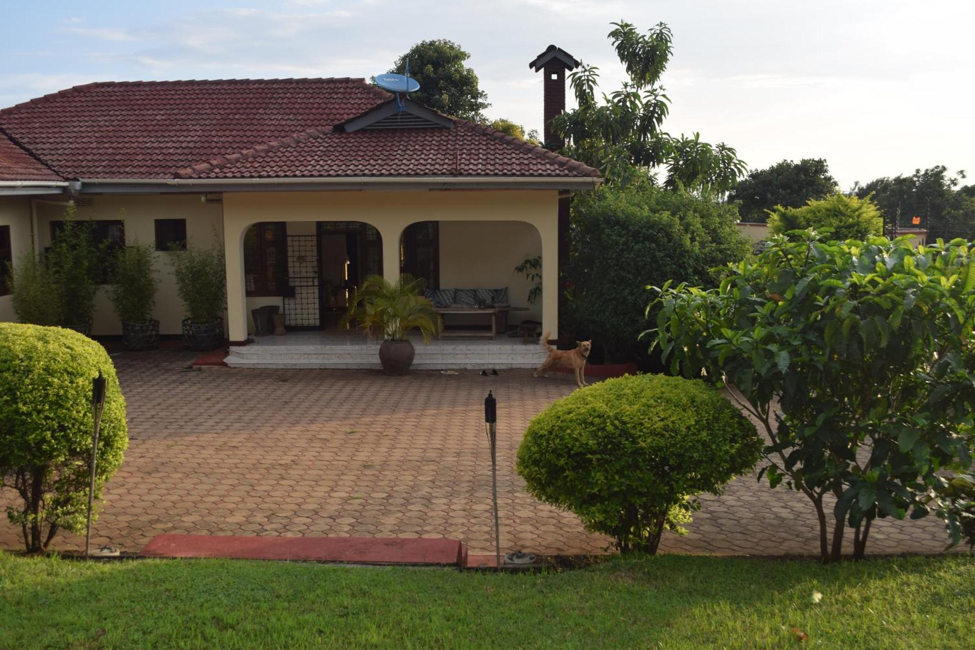 Bed and Breakfast Stasumo House Arusha Esterno foto