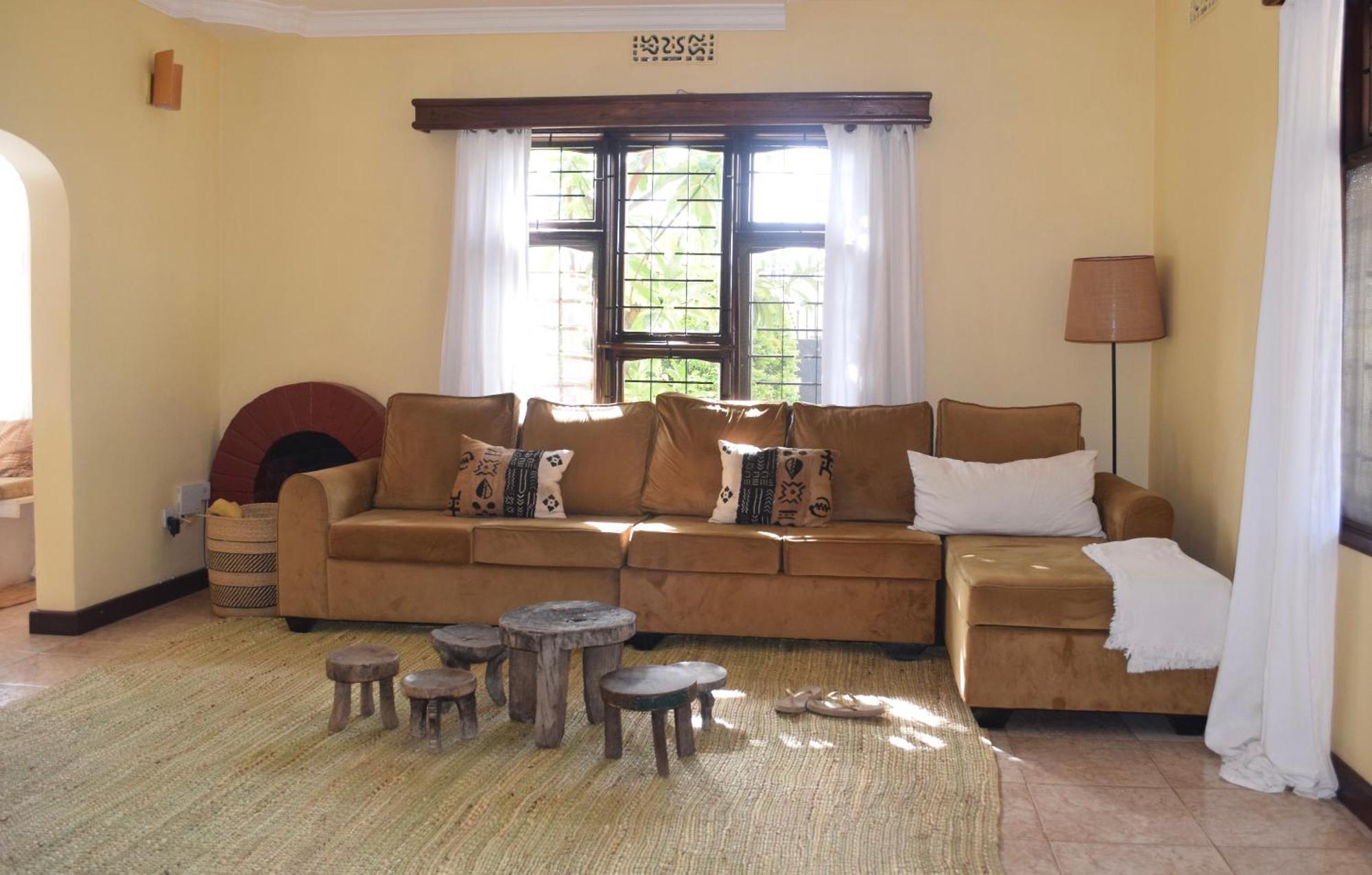 Bed and Breakfast Stasumo House Arusha Esterno foto