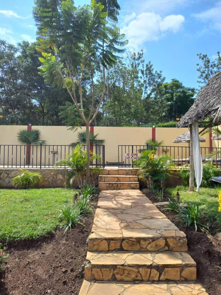 Bed and Breakfast Stasumo House Arusha Esterno foto