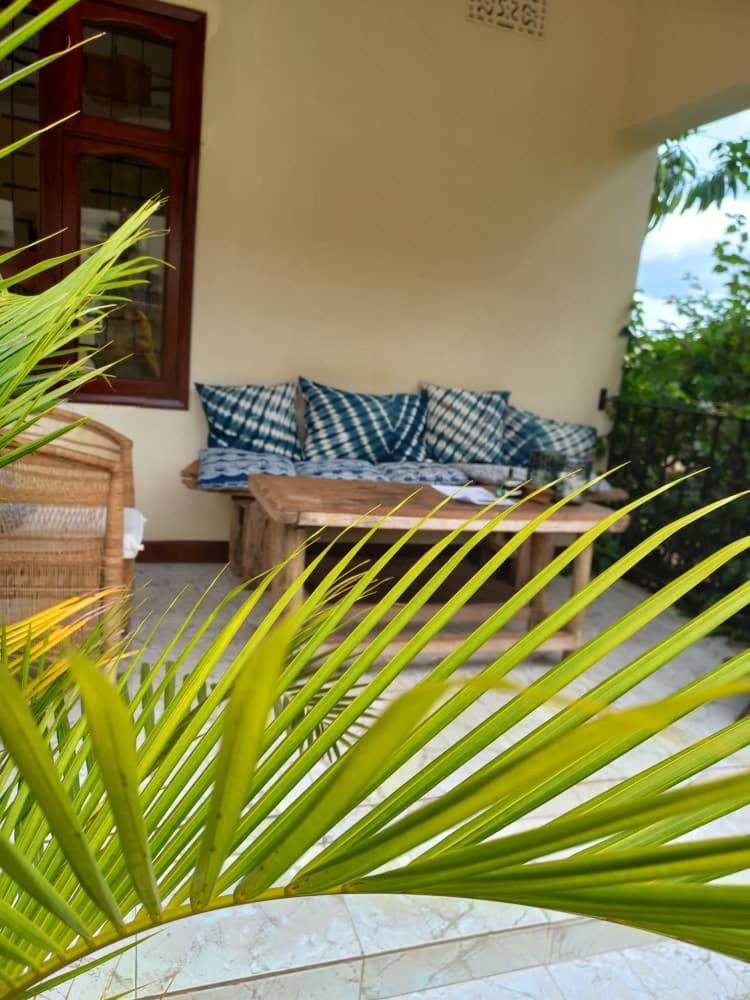 Bed and Breakfast Stasumo House Arusha Esterno foto